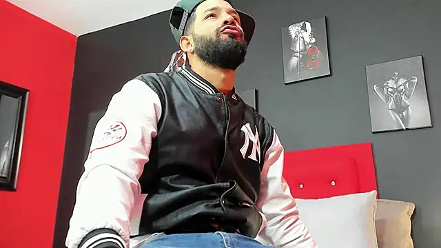 Thiagogomez online show from March 2025 12:26:01 PM