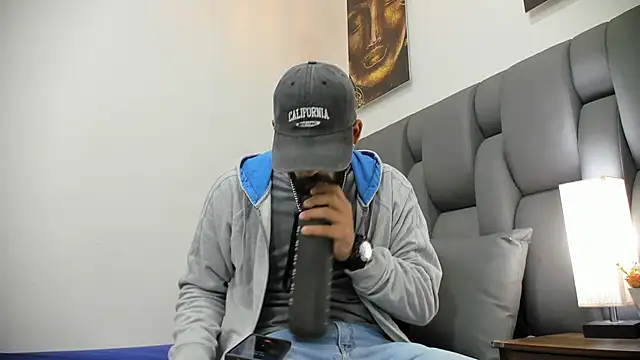 Thiagogomez online show from March 2026 07:08:01 PM