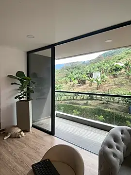 Snapshot of Helenbronwx chatting on January 2025 07:08:01 PM Helenbronwx online show from January 2025 07:08:01 PM