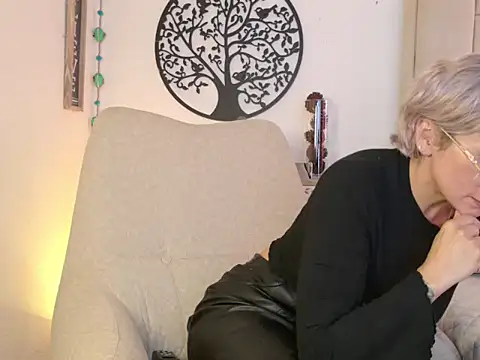 ssamanthaxmami online show from April 2026 05:25:02 PM
