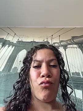 Snapshot of Bigbuttbrooklynn chatting on April 2026 12:20:02 AM Bigbuttbrooklynn online show from April 2026 12:20:02 AM