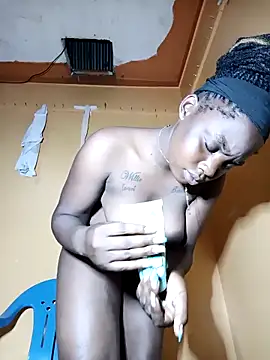 Snapshot of booty_big chatting on September 2025 01:33:01 PM booty big online show from September 2025 01:33:01 PM