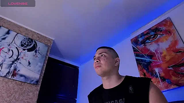 Snapshot of JUANDIAMONDS98 chatting on January 2025 12:32:02 PM JUANDIAMONDS98 online show from January 2025 12:32:02 PM