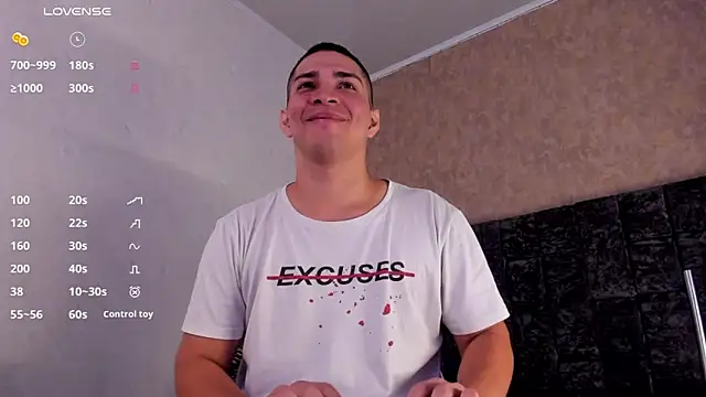 Snapshot of JUANDIAMONDS98 chatting on February 2025 01:15:02 PM JUANDIAMONDS98 online show from February 2025 01:15:02 PM