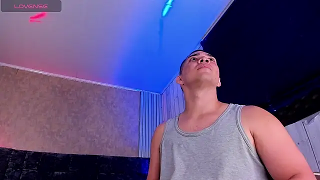 Snapshot of JUANDIAMONDS98 chatting on March 2025 01:57:02 PM JUANDIAMONDS98 online show from March 2025 01:57:02 PM