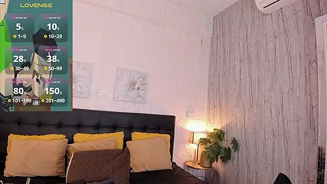 Snapshot of JUANDIAMONDS98 chatting on November 2025 01:33:02 PM JUANDIAMONDS98 online show from November 2025 01:33:02 PM