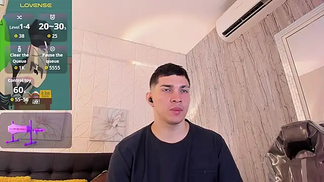 Snapshot of JUANDIAMONDS98 chatting on November 2025 01:33:02 PM JUANDIAMONDS98 online show from November 2025 01:33:02 PM