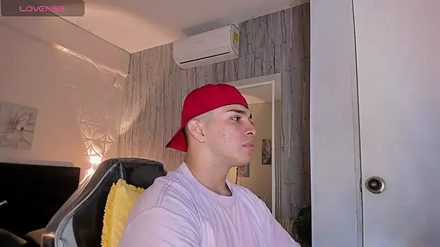 Snapshot of JUANDIAMONDS98 chatting on January 2026 02:00:01 PM JUANDIAMONDS98 online show from January 2026 02:00:01 PM