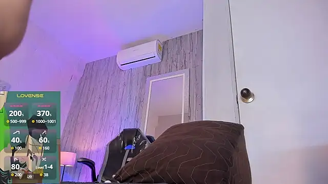 Snapshot of JUANDIAMONDS98 chatting on January 2026 01:39:01 PM JUANDIAMONDS98 online show from January 2026 01:39:01 PM