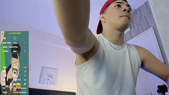 Snapshot of JUANDIAMONDS98 chatting on February 2026 01:05:02 PM JUANDIAMONDS98 online show from February 2026 01:05:02 PM