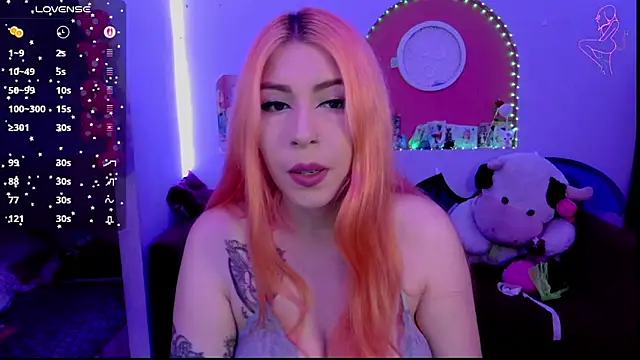 ValentinaMiller  online show from November 2025 03:45:01 PM