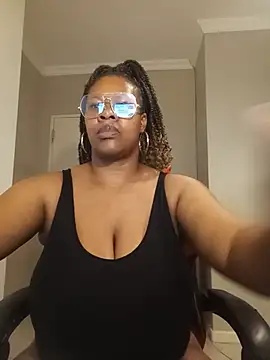 bustylisa1983 online show from July 2026 05:49:01 AM