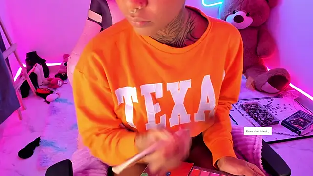 Snapshot of AshantiiSweet chatting on March 2025 11:34:02 PM AshantiiSweet online show from March 2025 11:34:02 PM