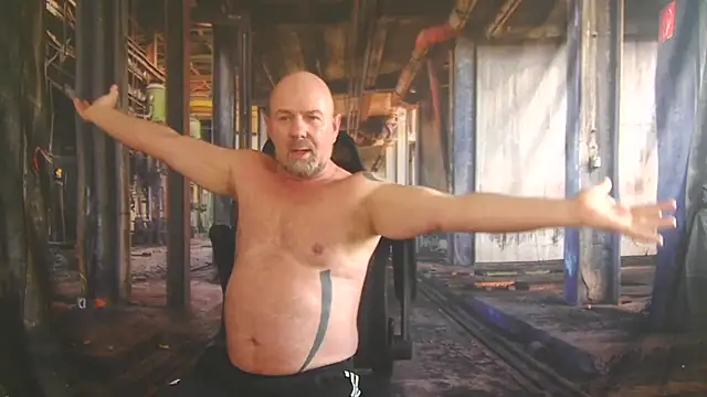 ManlyPrisonGuy online show from June 2026 02:18:02 PM