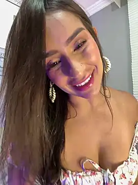 Mau White online show from February 2025 09:31:01 PM