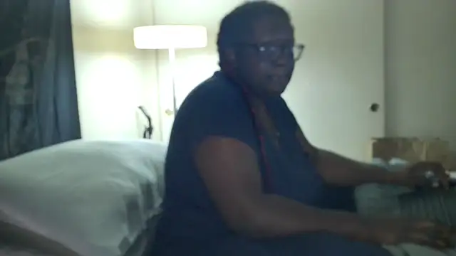 Snapshot of Yagurl__west chatting on January 2025 05:01:02 AM Yagurl west online show from January 2025 05:01:02 AM