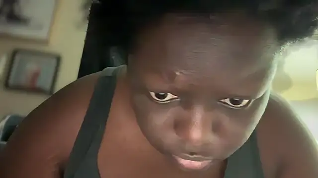 Snapshot of Yagurl__west chatting on March 2025 02:25:02 AM Yagurl west online show from March 2025 02:25:02 AM