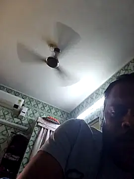 Snapshot of rooster6 chatting on March 2026 04:51:01 AM rooster6 online show from March 2026 04:51:01 AM