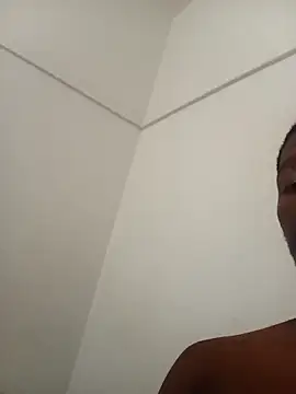 Snapshot of Vuyokaki chatting on February 2026 08:31:01 AM Vuyokaki online show from February 2026 08:31:01 AM