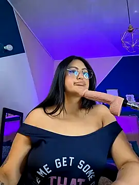 Snapshot of Amber_gold_ chatting on February 2025 01:11:02 PM Amber gold  online show from February 2025 01:11:02 PM