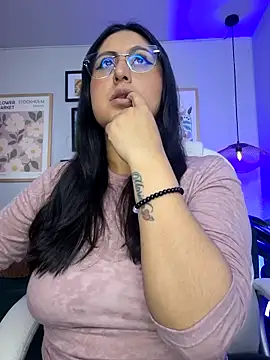 Snapshot of Amber_gold_ chatting on February 2025 12:57:02 PM Amber gold  online show from February 2025 12:57:02 PM