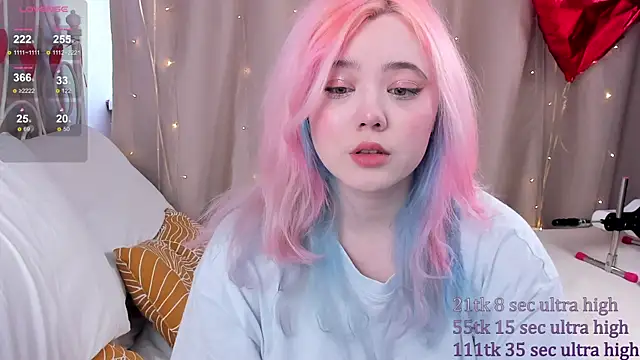 Snapshot of __KawaiiYuki__ chatting on February 2025 08:41:01 AM   KawaiiYuki   online show from February 2025 08:41:01 AM
