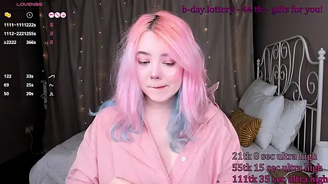 Snapshot of __KawaiiYuki__ chatting on February 2025 08:50:02 AM   KawaiiYuki   online show from February 2025 08:50:02 AM