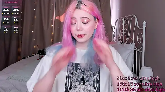 Snapshot of __KawaiiYuki__ chatting on March 2025 09:02:02 AM   KawaiiYuki   online show from March 2025 09:02:02 AM