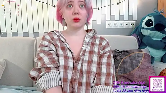 Snapshot of __KawaiiYuki__ chatting on May 2026 03:45:02 AM KawaiiYuki online show from May 2026 03:45:02 AM