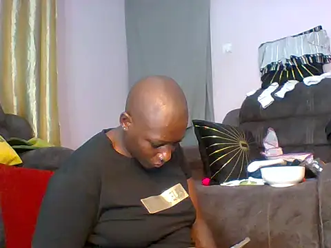 Snapshot of Poisonous_Ivy chatting on December 2024 06:12:01 PM Poisonous Ivy online show from December 2024 06:12:01 PM