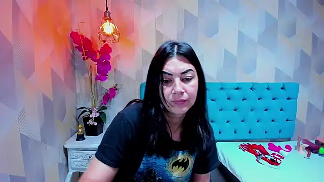 AdaFawxx online show from February 2026 04:13:02 AM