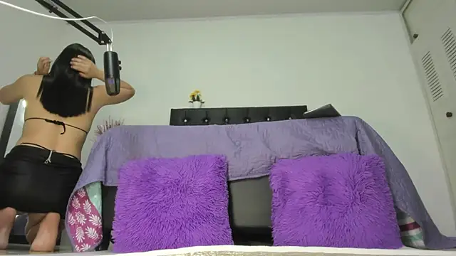 martinaclark online show from March 2026 04:18:01 AM