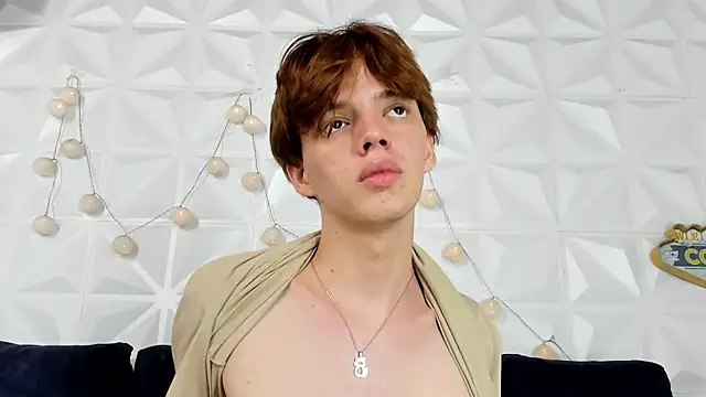 daniel hot03 online show from February 2025 09:33:01 PM