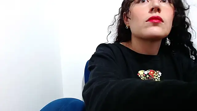 nadescomthxx online show from July 2026 10:56:01 PM