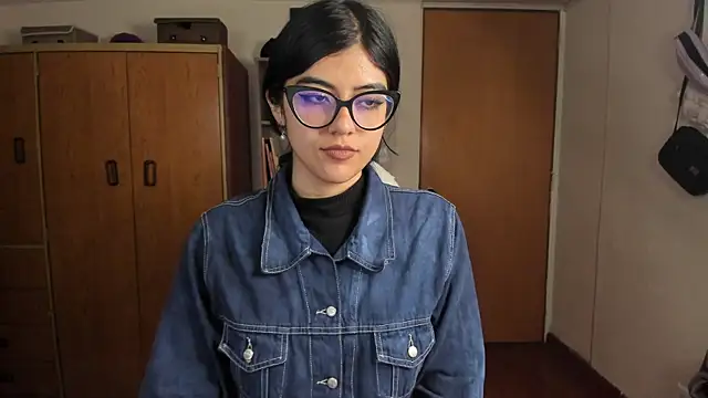 valerie  skyy online show from December 2024 02:44:02 AM