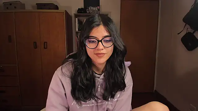 valerie  skyy online show from January 2025 04:00:02 AM