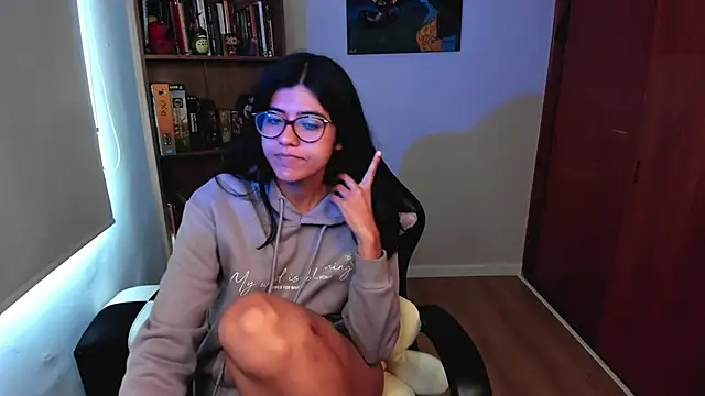 valerie  skyy online show from June 2026 01:06:02 PM