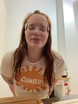 Mona-Peaches online show from December 2024 10:15:02 AM