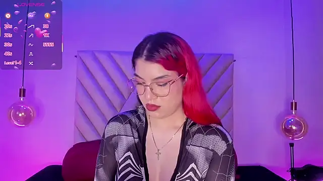 EmmaSwift  online show from December 2025 02:42:01 AM