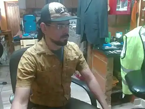 Snapshot of Dr_Pocholate84 chatting on January 2025 05:54:01 PM Dr Pocholate84 online show from January 2025 05:54:01 PM