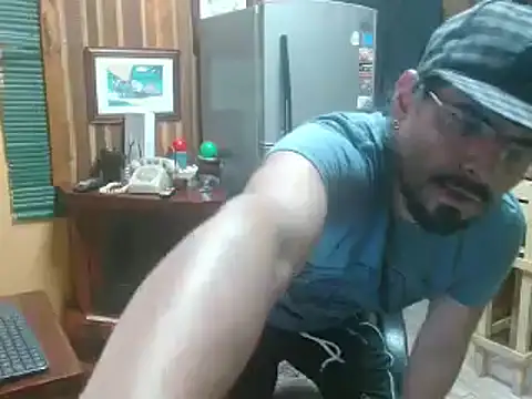 Snapshot of Dr_Pocholate84 chatting on January 2025 01:21:02 AM Dr Pocholate84 online show from January 2025 01:21:02 AM