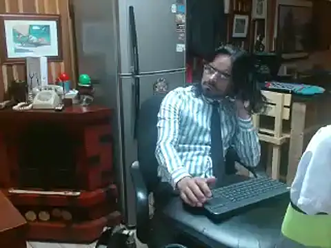 Snapshot of Dr_Pocholate84 chatting on January 2025 01:52:01 PM Dr Pocholate84 online show from January 2025 01:52:01 PM