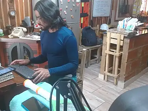 Snapshot of Dr_Pocholate84 chatting on November 2025 05:35:01 PM Dr Pocholate84 online show from November 2025 05:35:01 PM