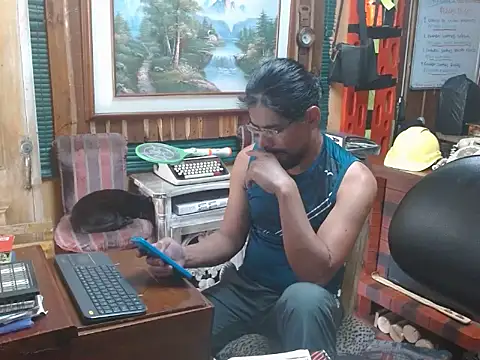 Snapshot of Dr_Pocholate84 chatting on February 2026 05:06:02 PM Dr Pocholate84 online show from February 2026 05:06:02 PM