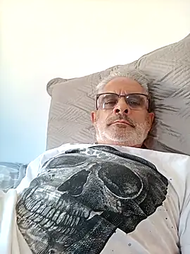 Snapshot of reijulio55 chatting on March 2025 09:18:02 AM reijulio55 online show from March 2025 09:18:02 AM