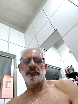 Snapshot of reijulio55 chatting on March 2025 01:56:01 AM reijulio55 online show from March 2025 01:56:01 AM