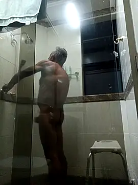 Snapshot of reijulio55 chatting on March 2025 05:12:02 AM reijulio55 online show from March 2025 05:12:02 AM