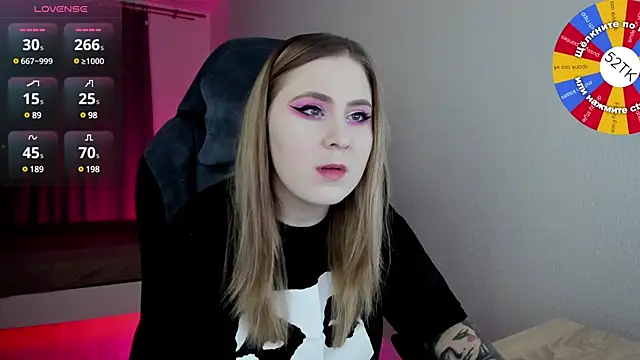 Olivia Munk online show from February 2025 04:36:01 AM