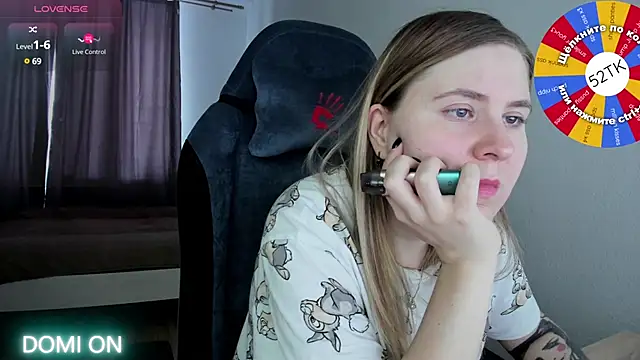 Olivia Munk online show from February 2025 06:55:01 AM