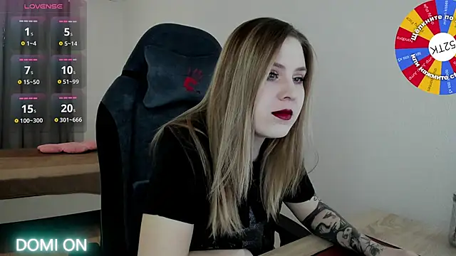 Olivia Munk online show from February 2025 04:37:02 AM